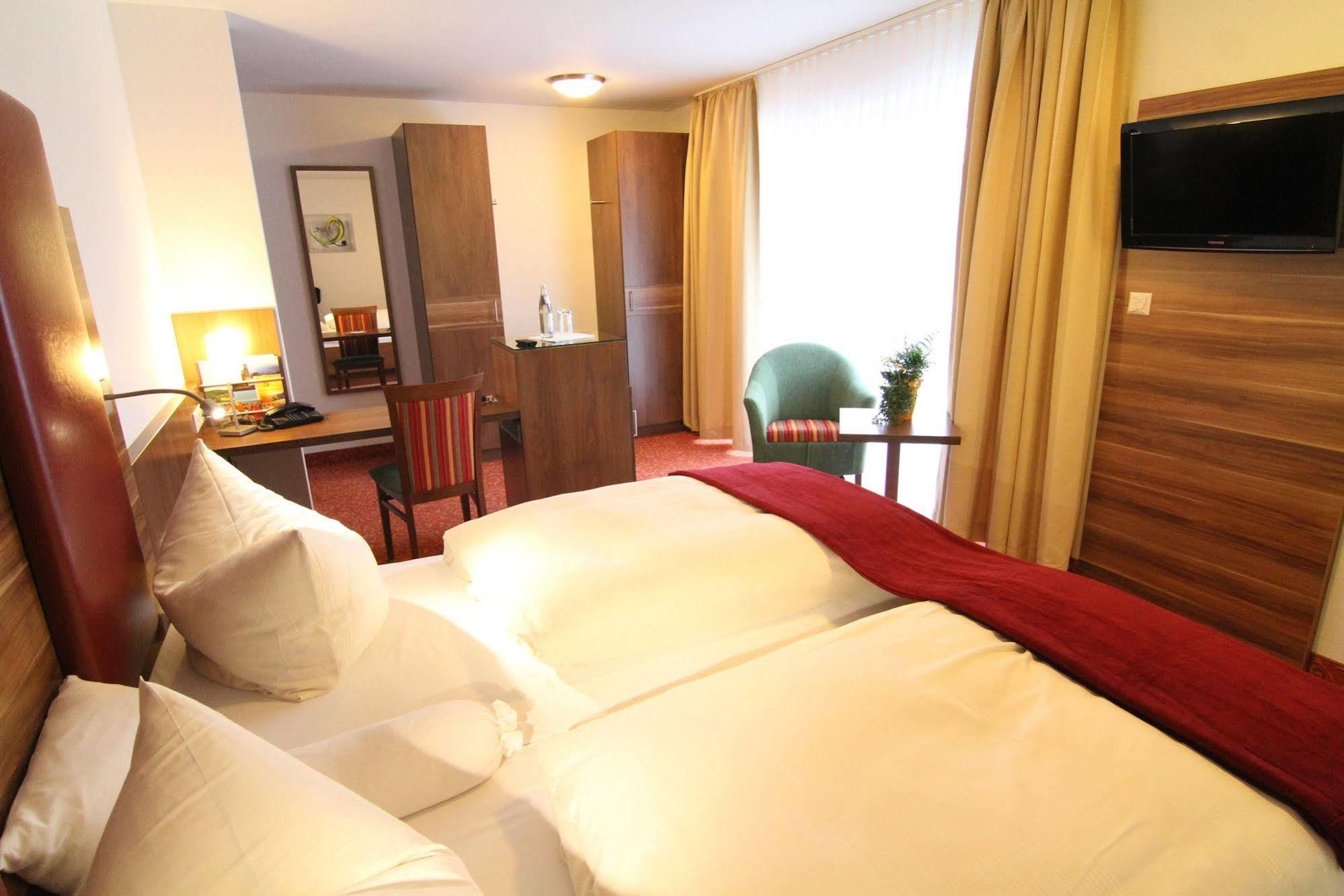 Hotel Sonneck Schwäbisch Hall Eksteriør billede